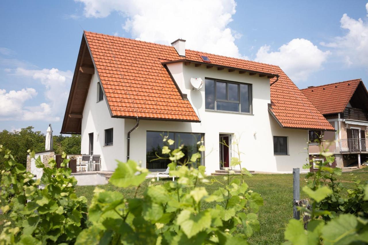 Winzerhof Familie Kloeckl Apartment Klöch Exterior foto